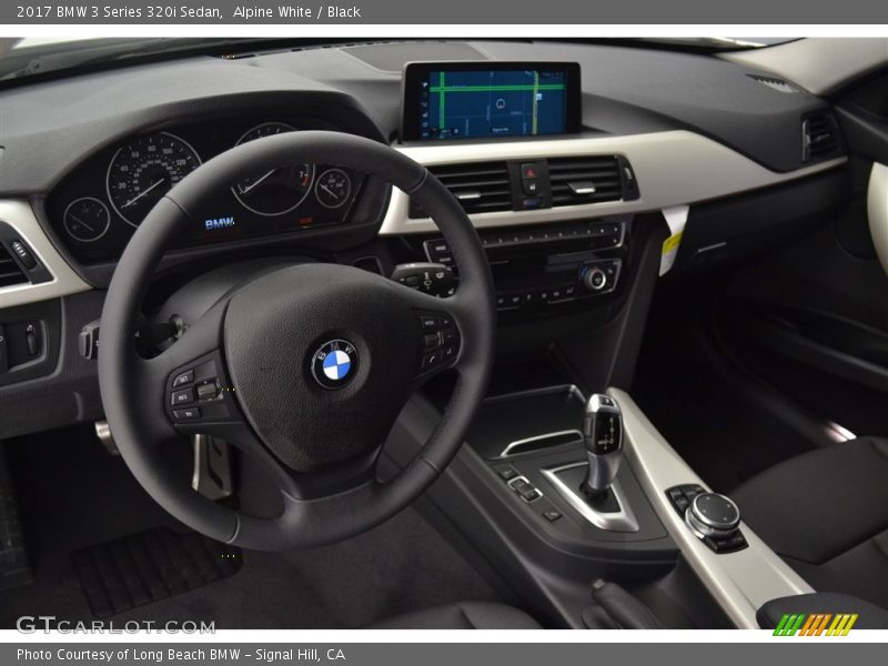Alpine White / Black 2017 BMW 3 Series 320i Sedan
