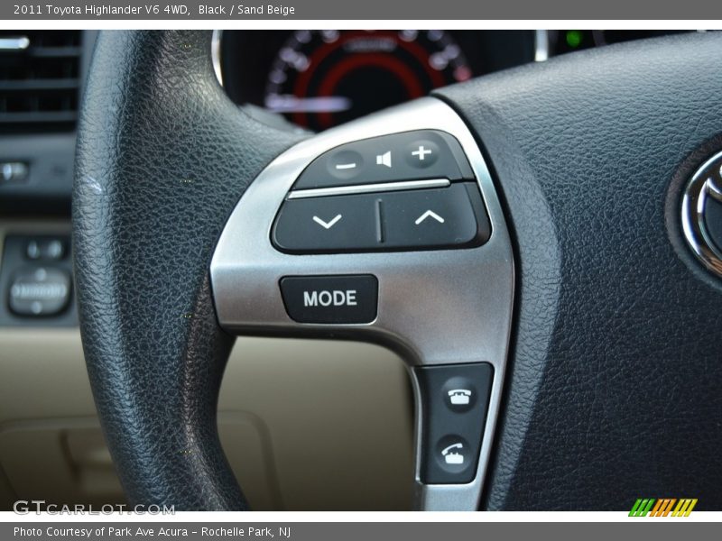 Black / Sand Beige 2011 Toyota Highlander V6 4WD