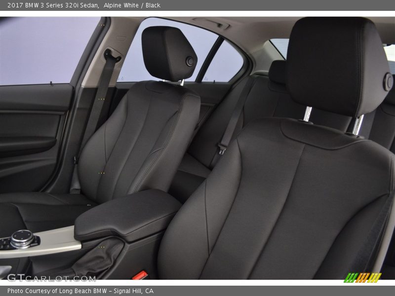 Alpine White / Black 2017 BMW 3 Series 320i Sedan