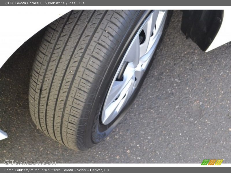Super White / Steel Blue 2014 Toyota Corolla L
