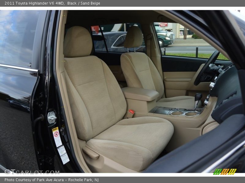 Black / Sand Beige 2011 Toyota Highlander V6 4WD