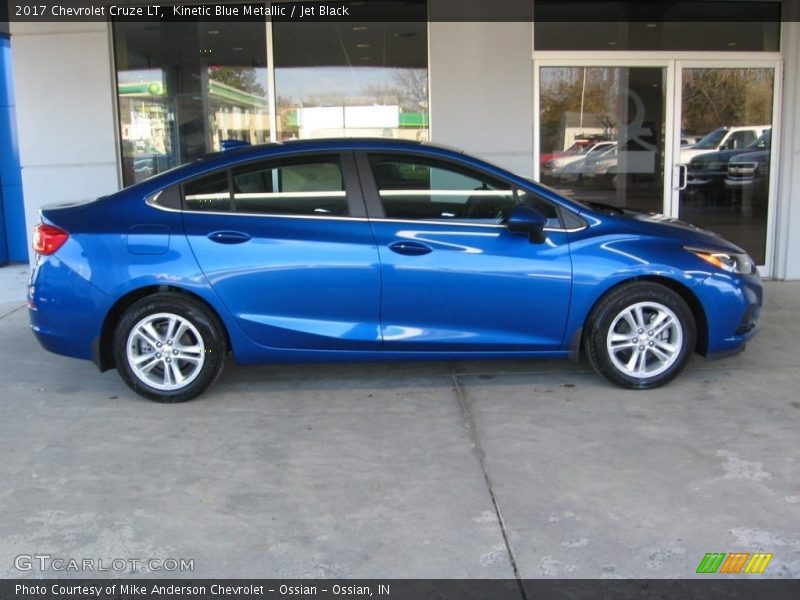 Kinetic Blue Metallic / Jet Black 2017 Chevrolet Cruze LT