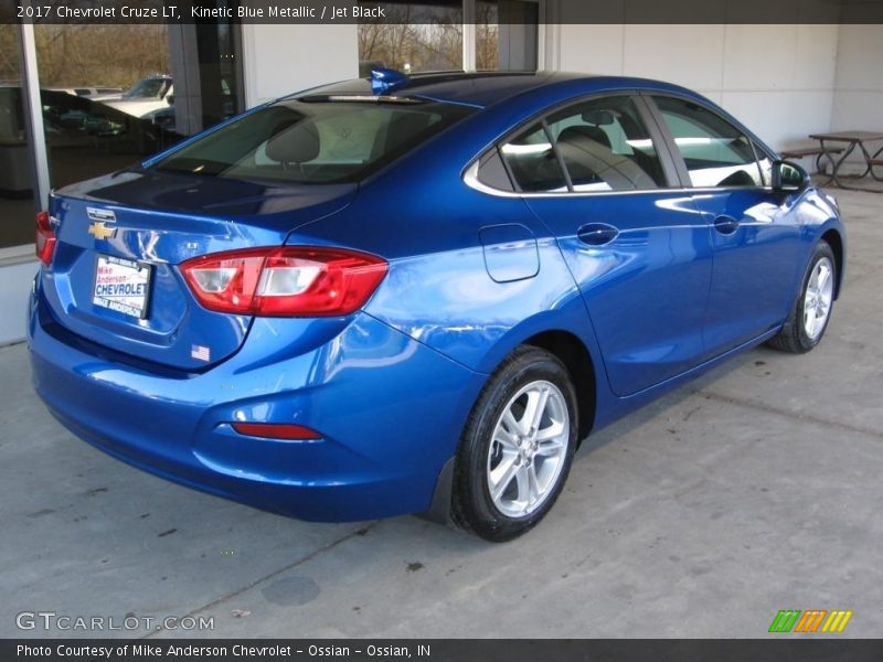 Kinetic Blue Metallic / Jet Black 2017 Chevrolet Cruze LT