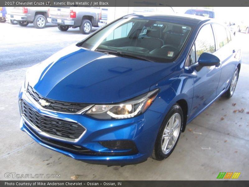 Kinetic Blue Metallic / Jet Black 2017 Chevrolet Cruze LT