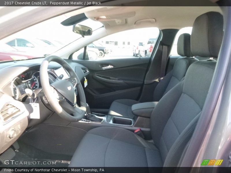 Pepperdust Metallic / Jet Black 2017 Chevrolet Cruze LT
