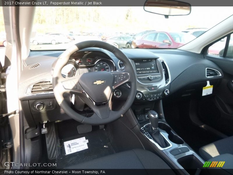 Pepperdust Metallic / Jet Black 2017 Chevrolet Cruze LT