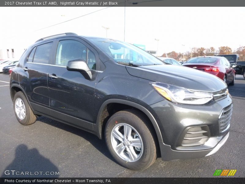 Front 3/4 View of 2017 Trax LT AWD