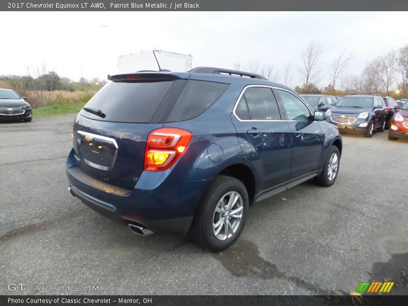 Patriot Blue Metallic / Jet Black 2017 Chevrolet Equinox LT AWD