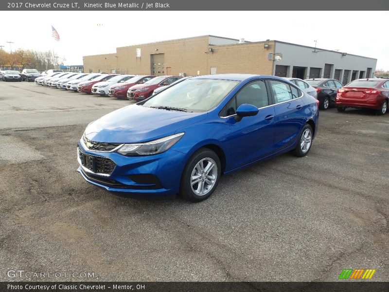 Kinetic Blue Metallic / Jet Black 2017 Chevrolet Cruze LT