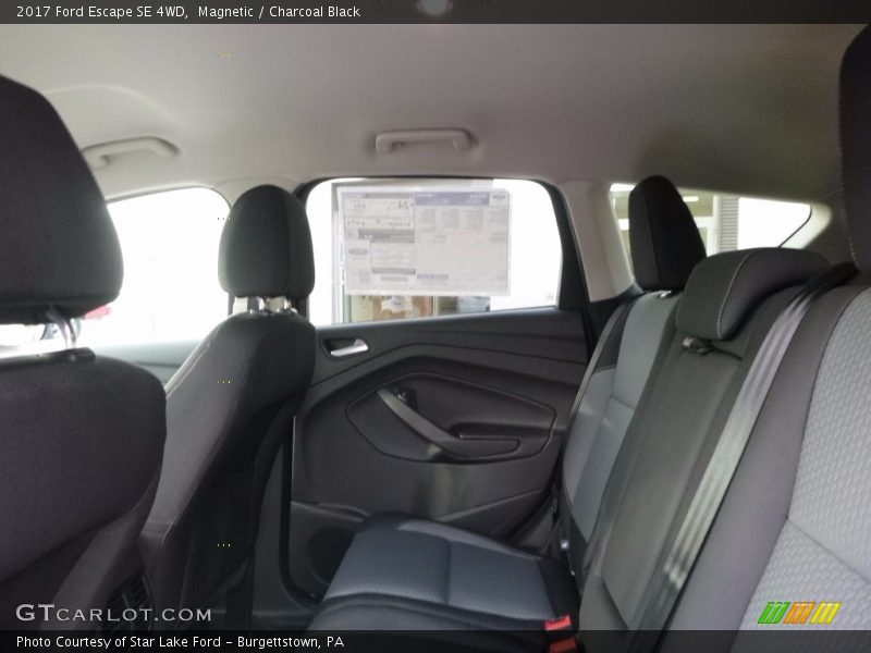 Magnetic / Charcoal Black 2017 Ford Escape SE 4WD