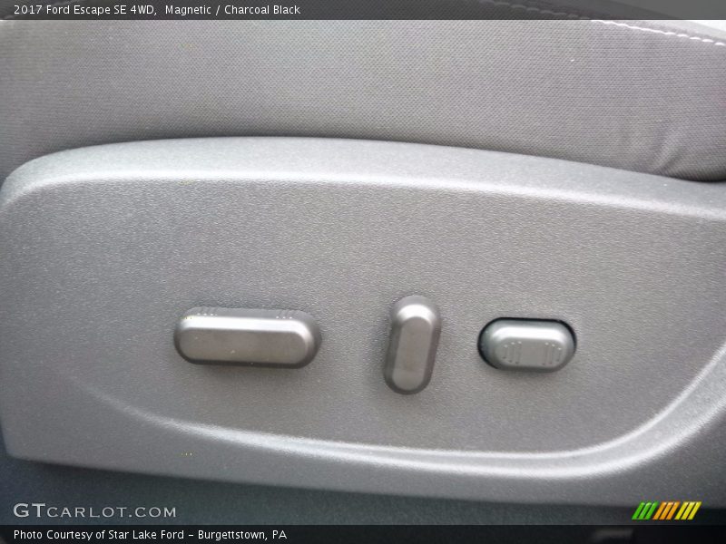 Magnetic / Charcoal Black 2017 Ford Escape SE 4WD