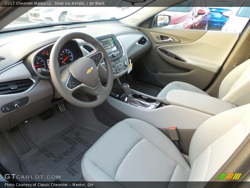 Silver Ice Metallic / Jet Black 2017 Chevrolet Malibu LS