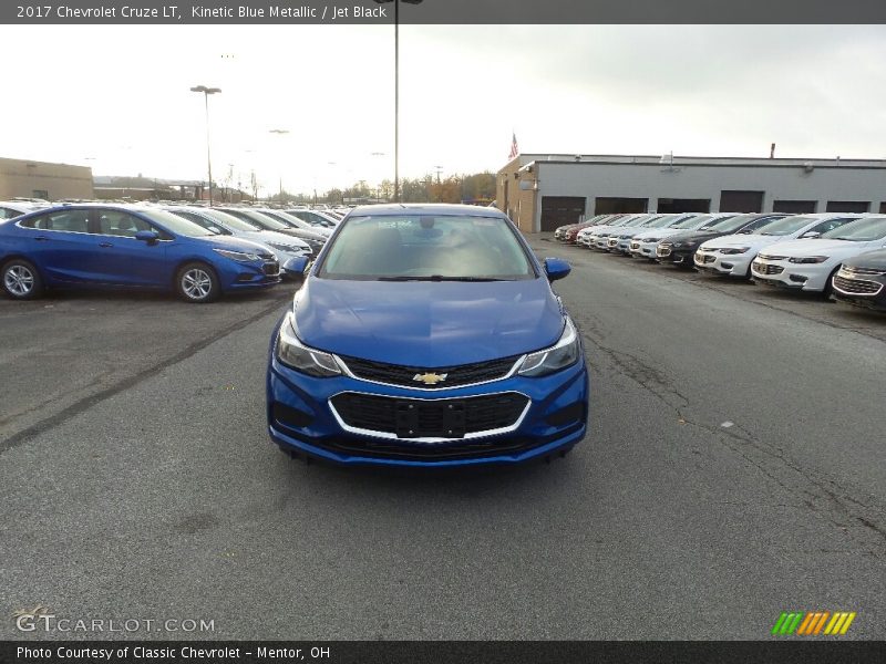 Kinetic Blue Metallic / Jet Black 2017 Chevrolet Cruze LT