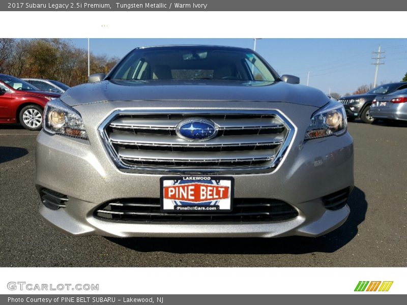 Tungsten Metallic / Warm Ivory 2017 Subaru Legacy 2.5i Premium