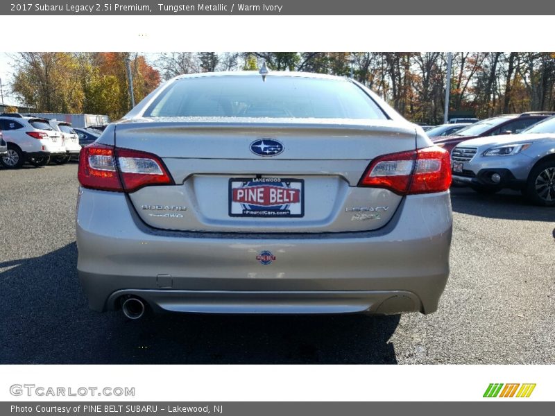 Tungsten Metallic / Warm Ivory 2017 Subaru Legacy 2.5i Premium