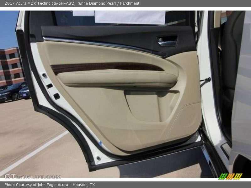 White Diamond Pearl / Parchment 2017 Acura MDX Technology SH-AWD