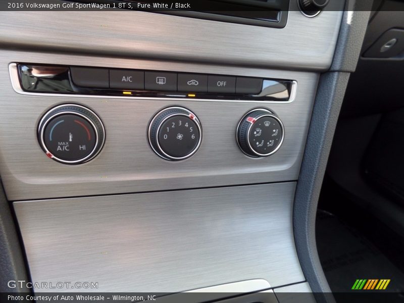 Controls of 2016 Golf SportWagen 1.8T S