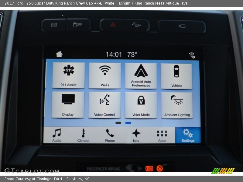 Controls of 2017 F250 Super Duty King Ranch Crew Cab 4x4