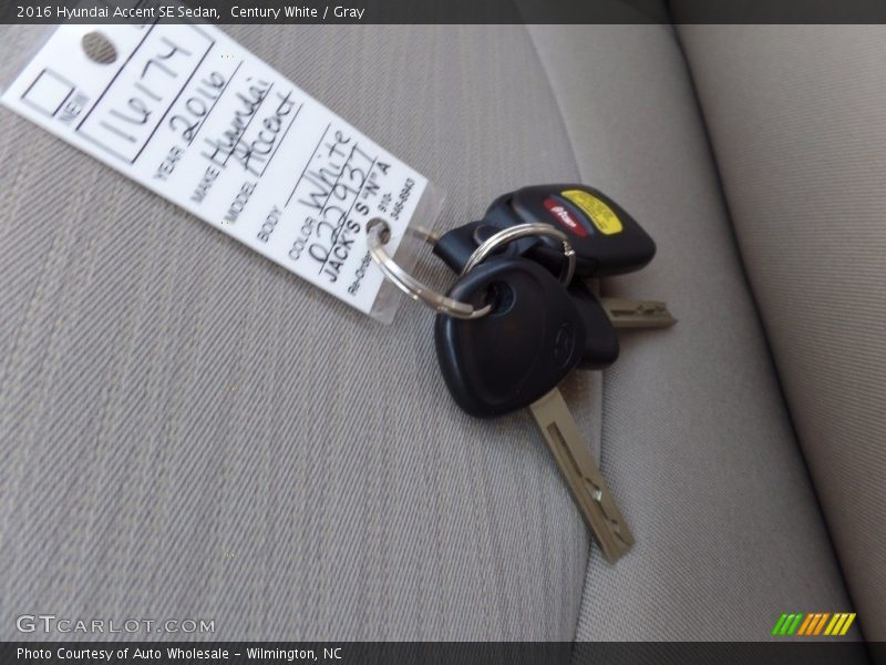 Century White / Gray 2016 Hyundai Accent SE Sedan