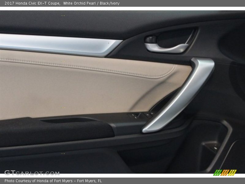 Door Panel of 2017 Civic EX-T Coupe