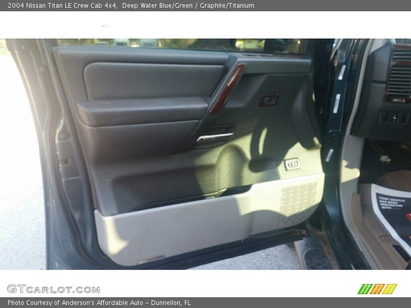 Deep Water Blue/Green / Graphite/Titanium 2004 Nissan Titan LE Crew Cab 4x4