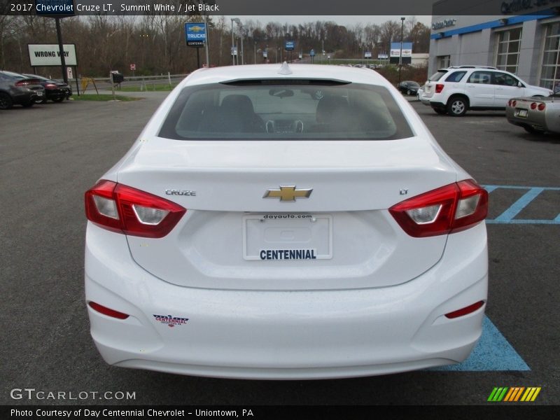 Summit White / Jet Black 2017 Chevrolet Cruze LT