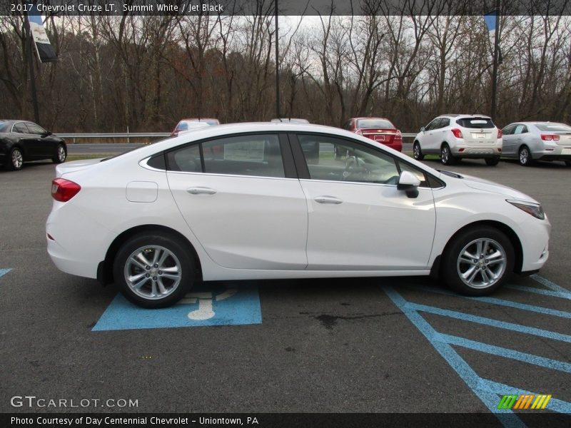 Summit White / Jet Black 2017 Chevrolet Cruze LT