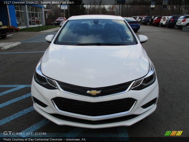 Summit White / Jet Black 2017 Chevrolet Cruze LT