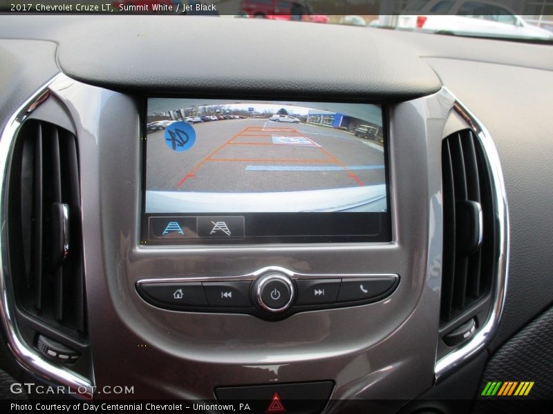 Summit White / Jet Black 2017 Chevrolet Cruze LT