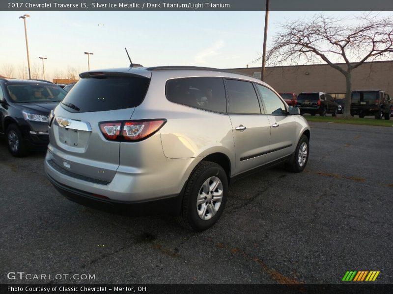 Silver Ice Metallic / Dark Titanium/Light Titanium 2017 Chevrolet Traverse LS