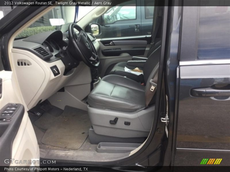 Twilight Gray Metallic / Aero Gray 2012 Volkswagen Routan SE