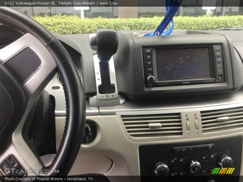 Twilight Gray Metallic / Aero Gray 2012 Volkswagen Routan SE