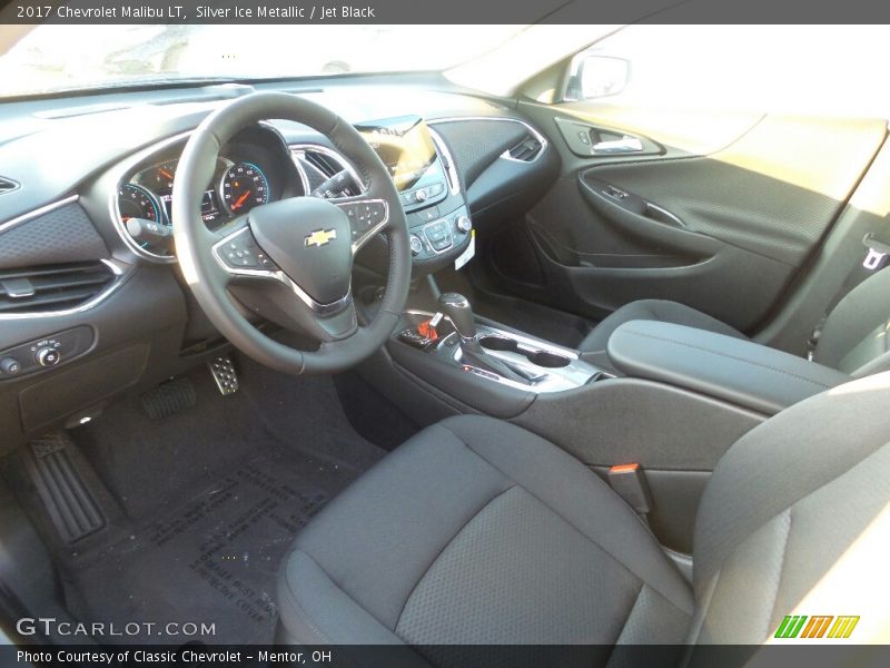 Silver Ice Metallic / Jet Black 2017 Chevrolet Malibu LT