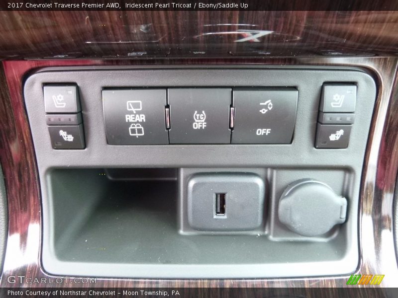 Iridescent Pearl Tricoat / Ebony/Saddle Up 2017 Chevrolet Traverse Premier AWD
