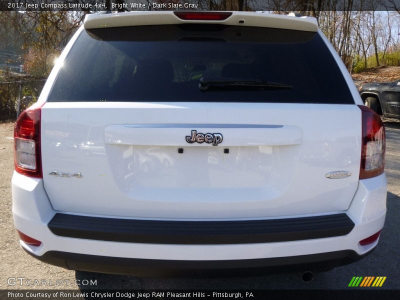Bright White / Dark Slate Gray 2017 Jeep Compass Latitude 4x4