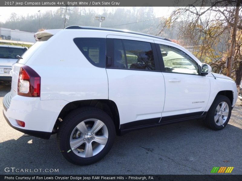 Bright White / Dark Slate Gray 2017 Jeep Compass Latitude 4x4