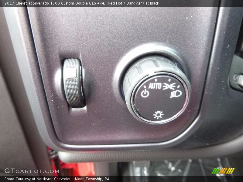 Controls of 2017 Silverado 1500 Custom Double Cab 4x4