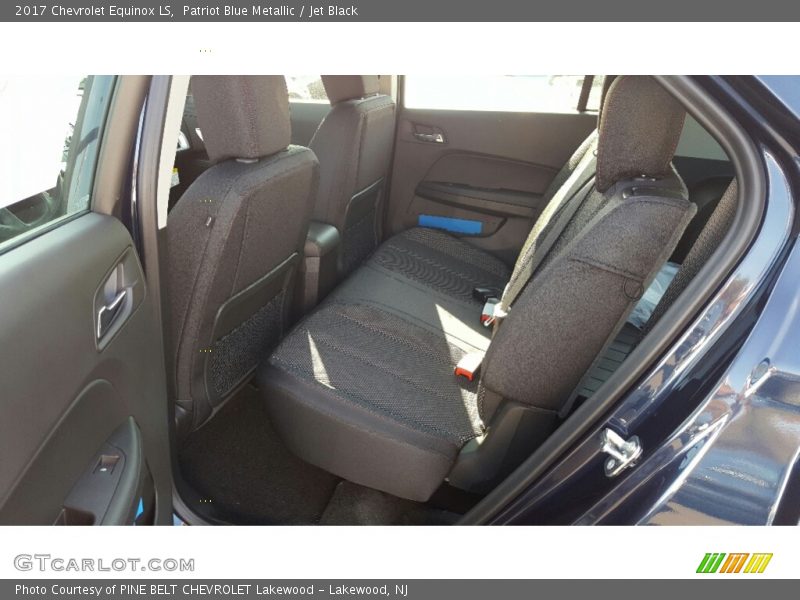 Patriot Blue Metallic / Jet Black 2017 Chevrolet Equinox LS