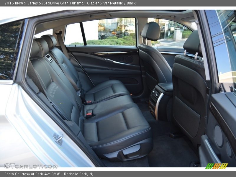Glacier Silver Metallic / Black 2016 BMW 5 Series 535i xDrive Gran Turismo