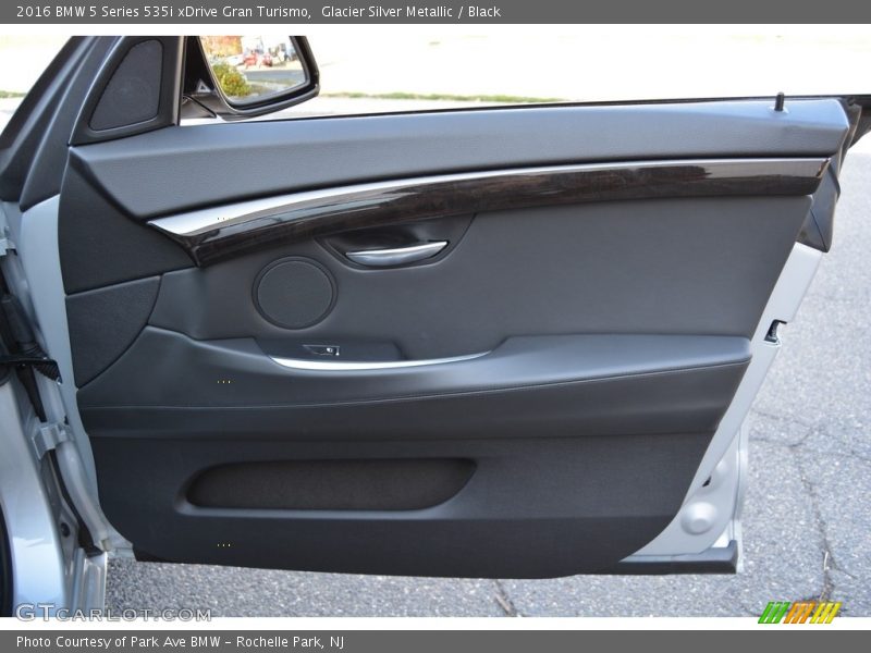 Glacier Silver Metallic / Black 2016 BMW 5 Series 535i xDrive Gran Turismo