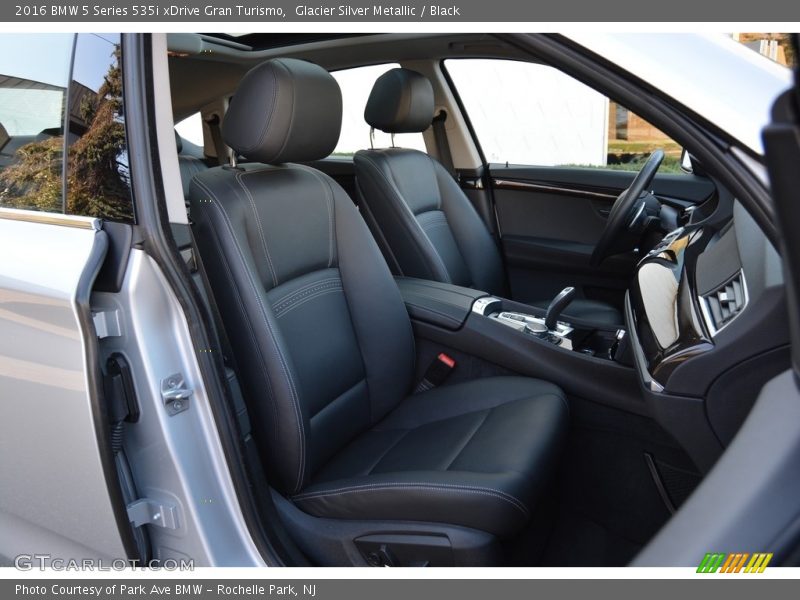 Glacier Silver Metallic / Black 2016 BMW 5 Series 535i xDrive Gran Turismo