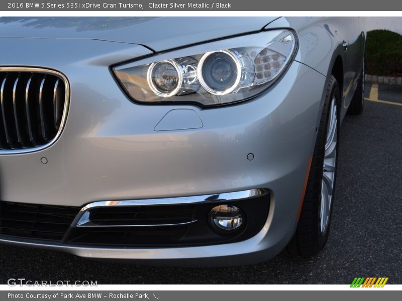 Glacier Silver Metallic / Black 2016 BMW 5 Series 535i xDrive Gran Turismo