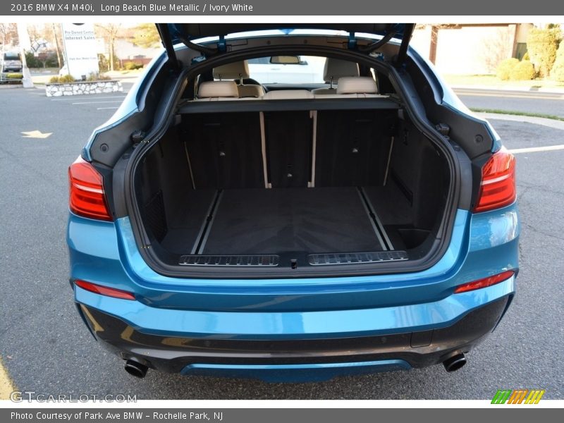  2016 X4 M40i Trunk