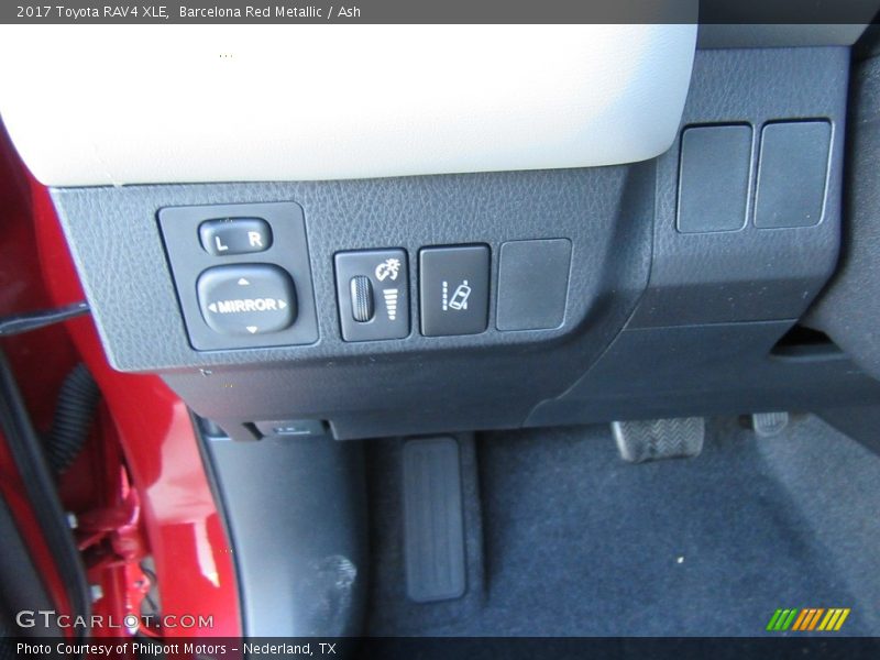 Controls of 2017 RAV4 XLE