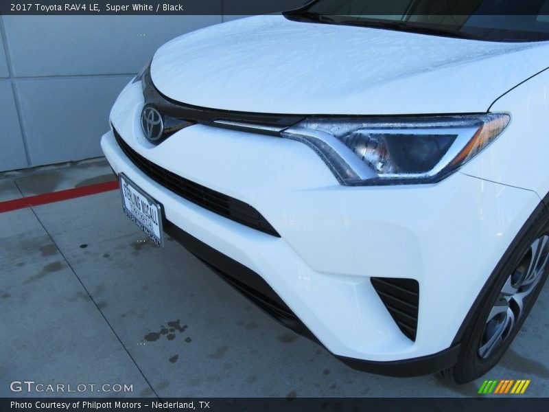 Super White / Black 2017 Toyota RAV4 LE