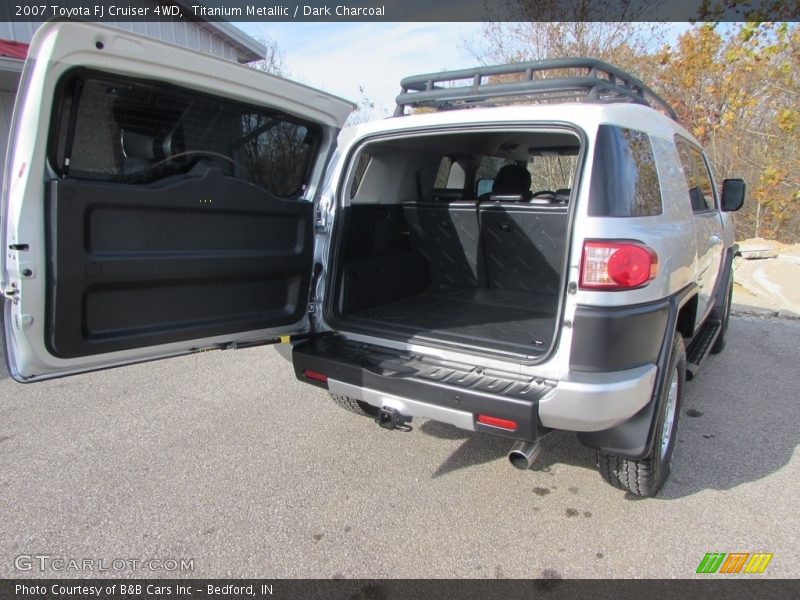 Titanium Metallic / Dark Charcoal 2007 Toyota FJ Cruiser 4WD