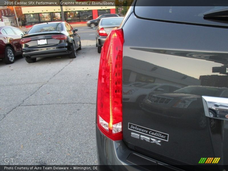 Graphite Metallic / Ebony/Ebony 2016 Cadillac SRX Performance