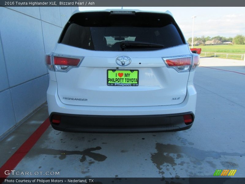 Blizzard Pearl / Ash 2016 Toyota Highlander XLE