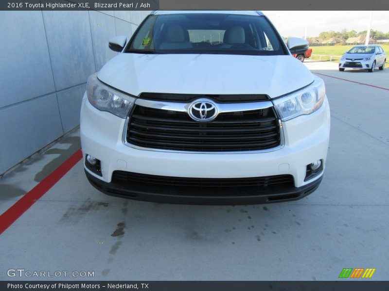 Blizzard Pearl / Ash 2016 Toyota Highlander XLE