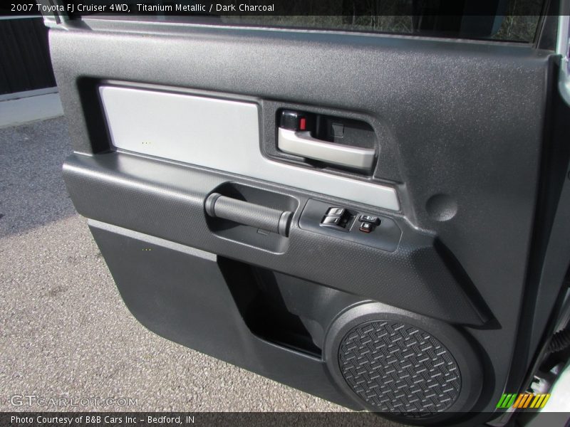 Titanium Metallic / Dark Charcoal 2007 Toyota FJ Cruiser 4WD
